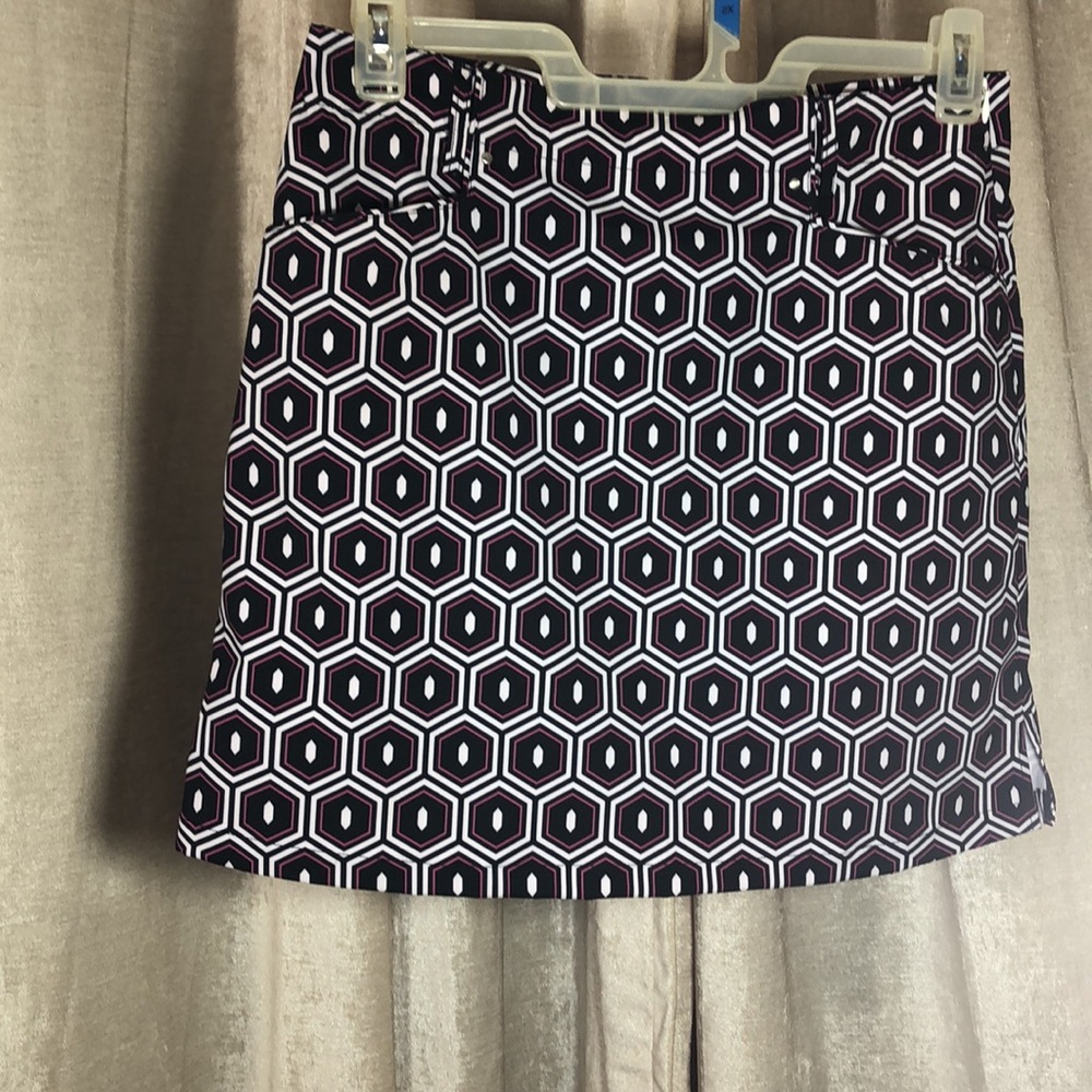 N’Vo by Lanctot Pink & Black Geometric Print Golf Skorts Size 6